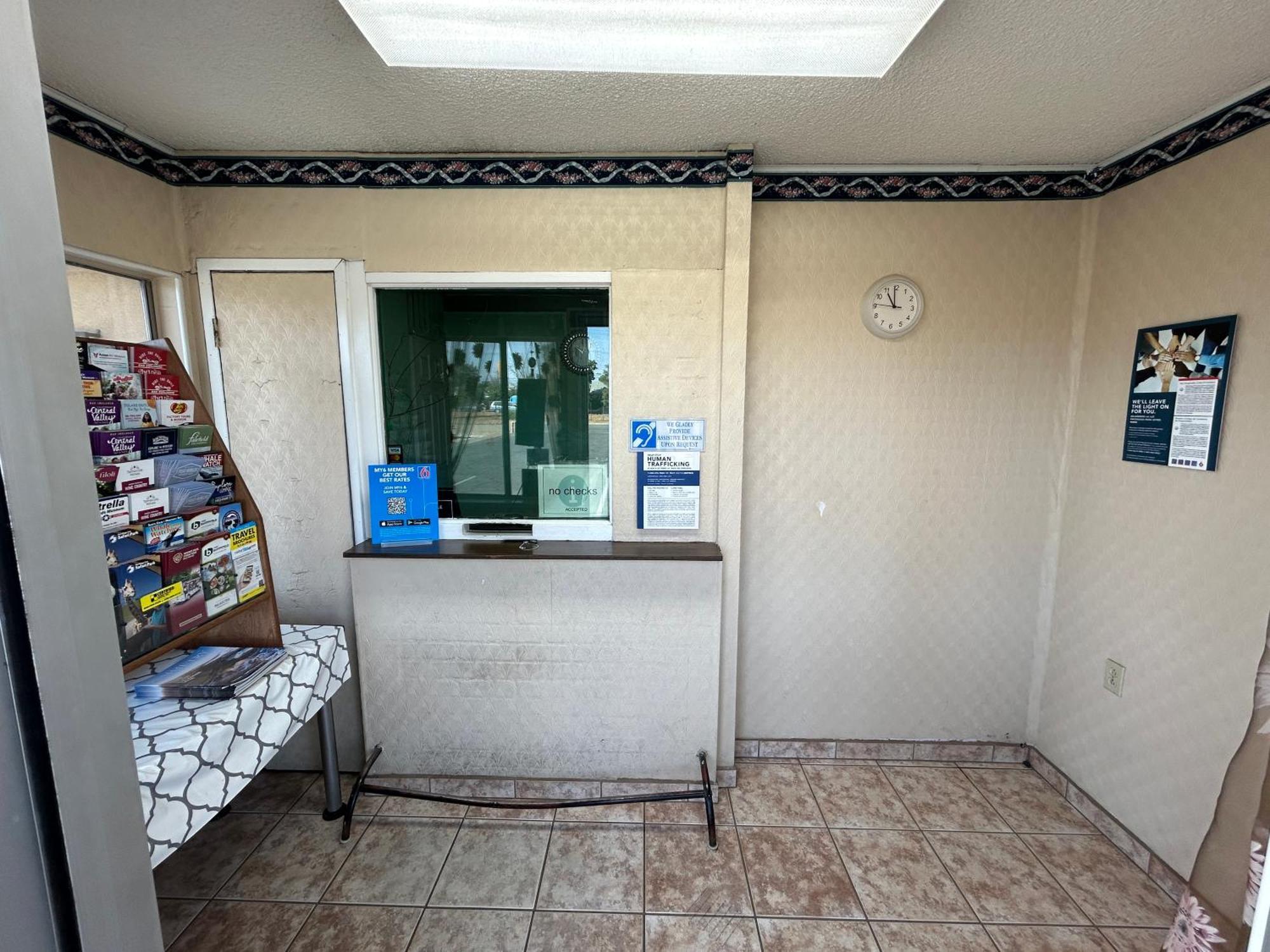 Motel 6 Selma, Ca Εξωτερικό φωτογραφία