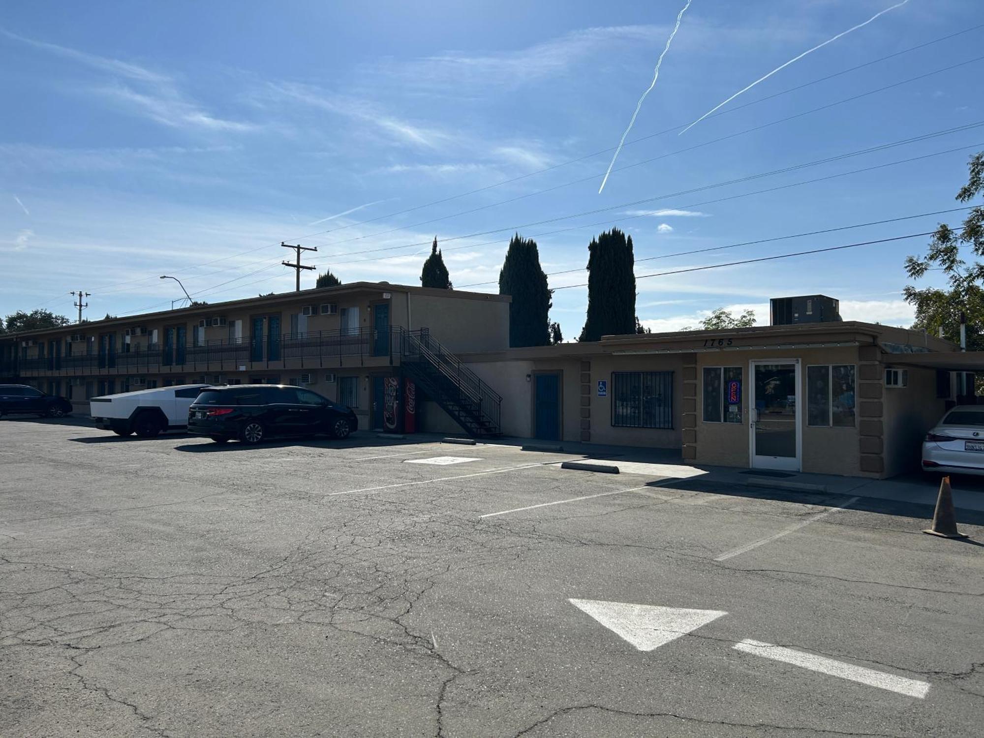 Motel 6 Selma, Ca Εξωτερικό φωτογραφία